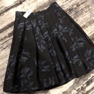 Ann Taylor Pleated Skirt Size 0